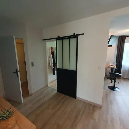50m2 Independant Dans Maison Familiale