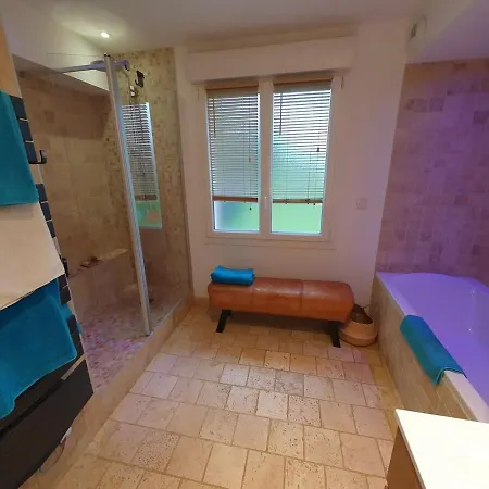 50m2 Independant Dans Maison Familiale