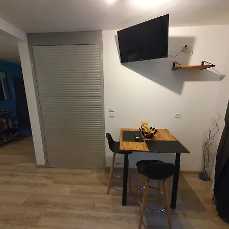 Apartamento 50m2 Independant Dans Maison Familiale