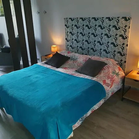 50m2 Independant Dans Maison Familiale *