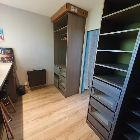 50m2 Independant Dans Maison Familiale *